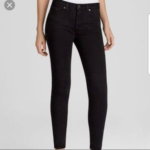 SPANX The Slim X Ankle Jeans in Very Black